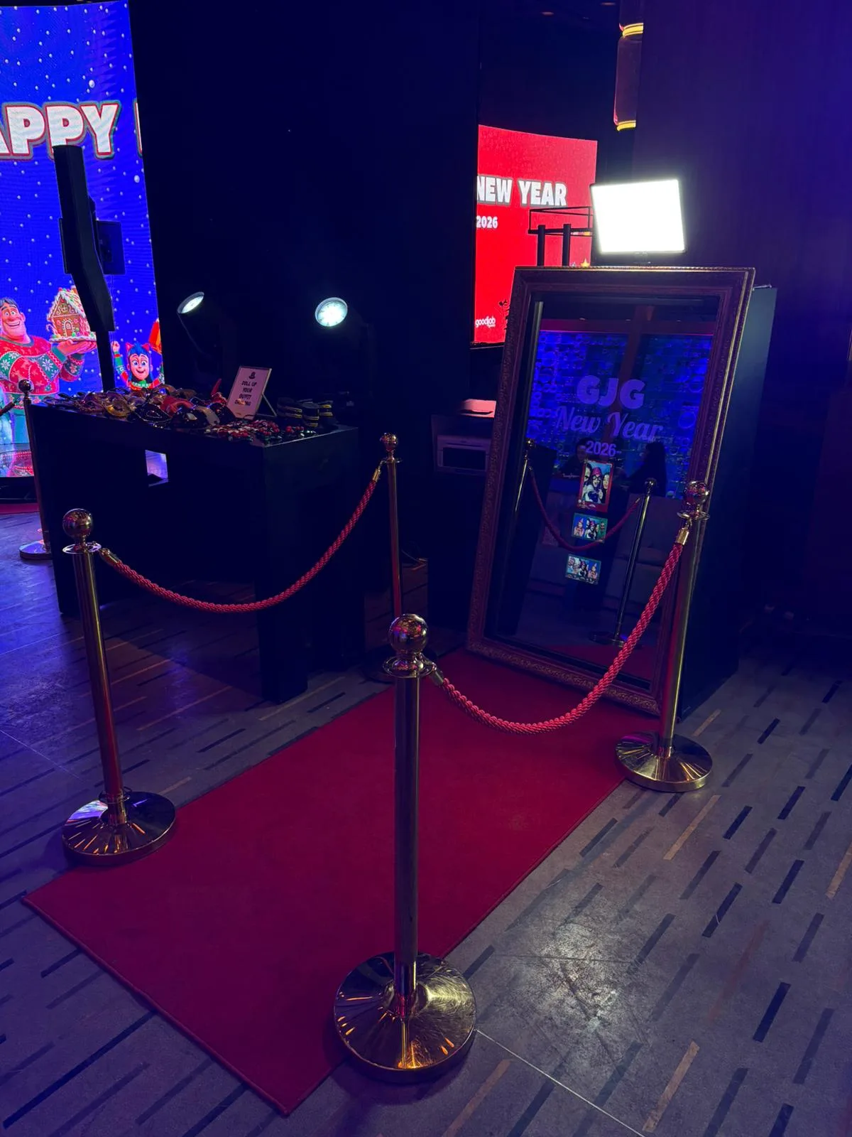 Mirror Booth